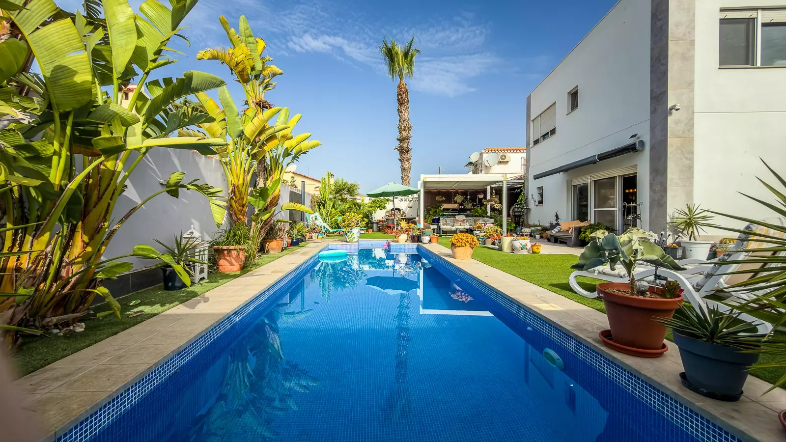 2-bedroom Villa In Torrevieja, Spain (130 M²)