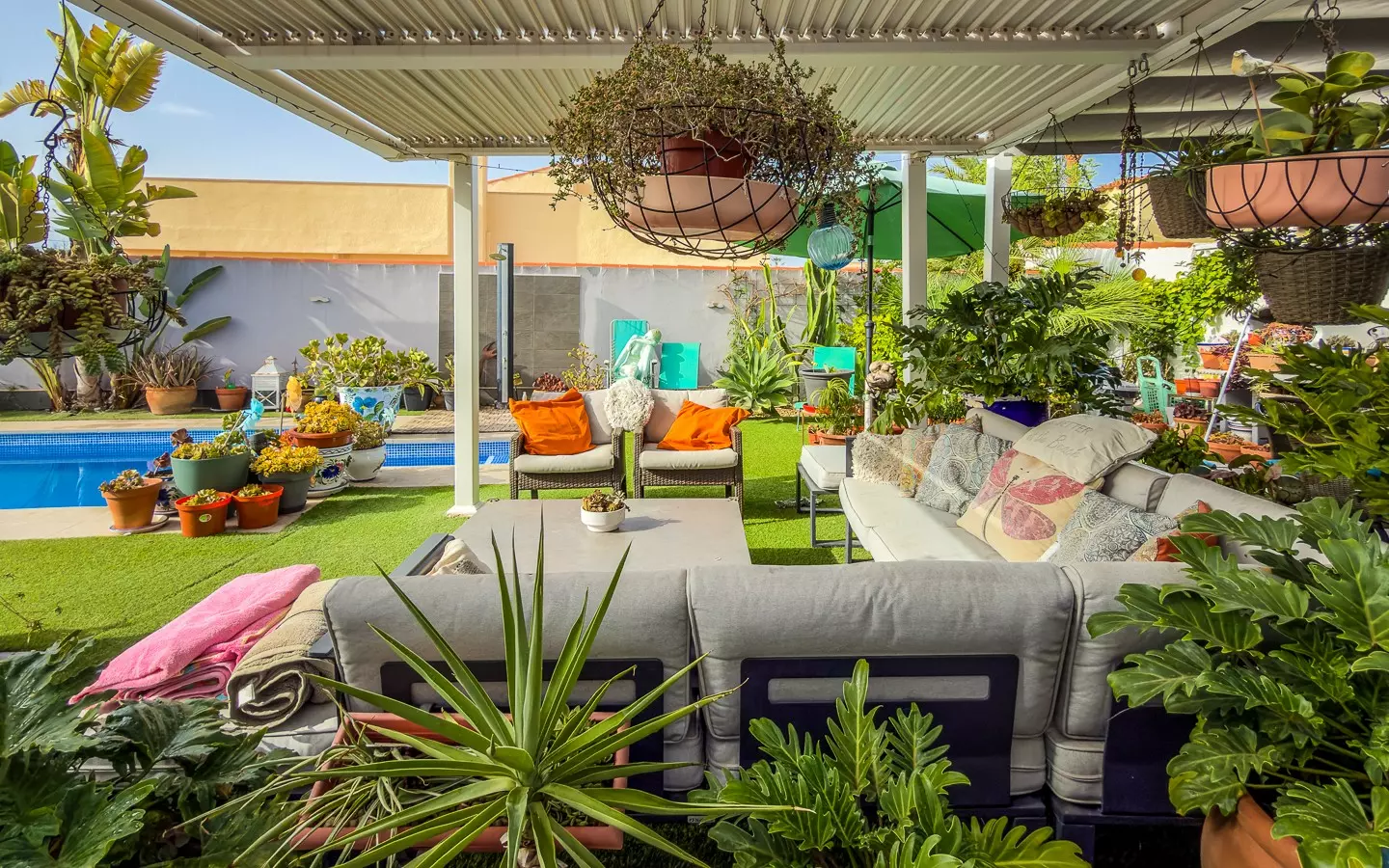 2-bedroom Villa In Torrevieja, Spain (130 M²)