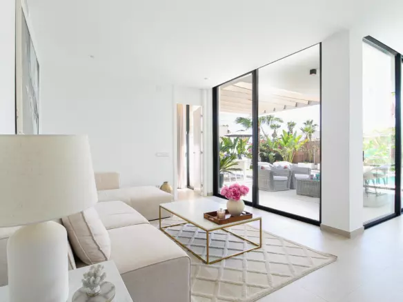 3-bedroom Villa In Orihuela Costa, Spain (130 M²)