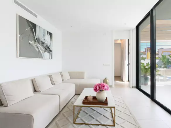 3-bedroom Villa In Orihuela Costa, Spain (130 M²)