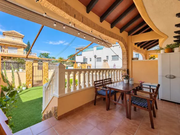 4-bedroom Town House In Guardamar Del Segura, Spain (108 M²)