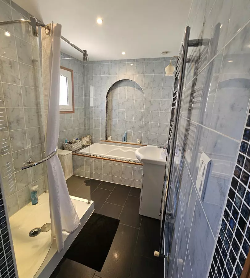 5-bedroom House In Busserolles, France (191 M²)