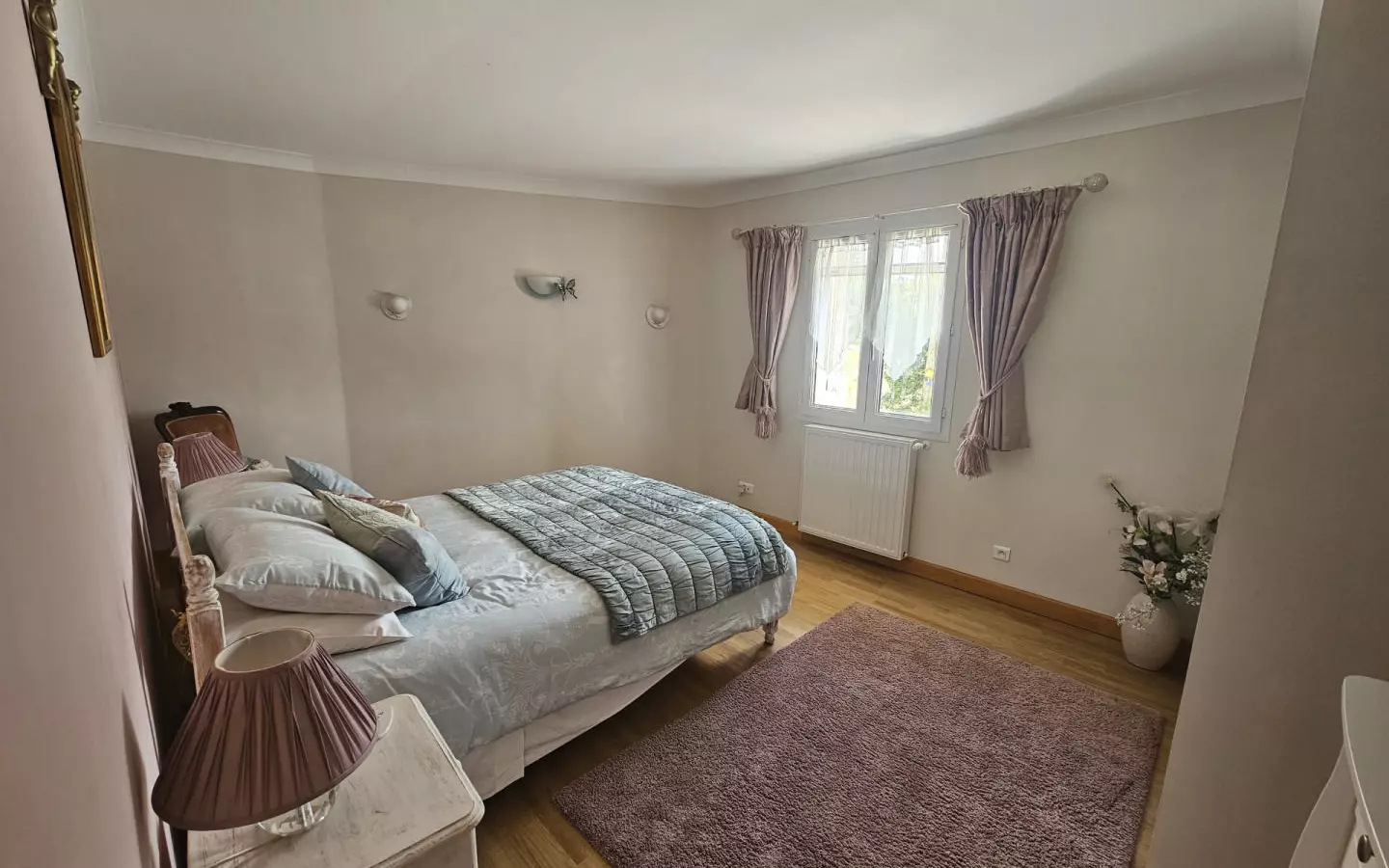 5-bedroom House In Busserolles, France (191 M²)