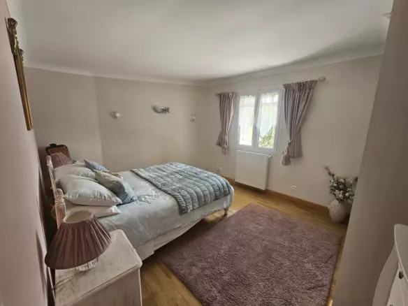5-bedroom House In Busserolles, France (191 M²)