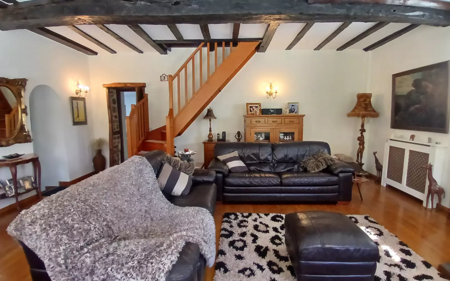5-bedroom House In Busserolles, France (191 M²)