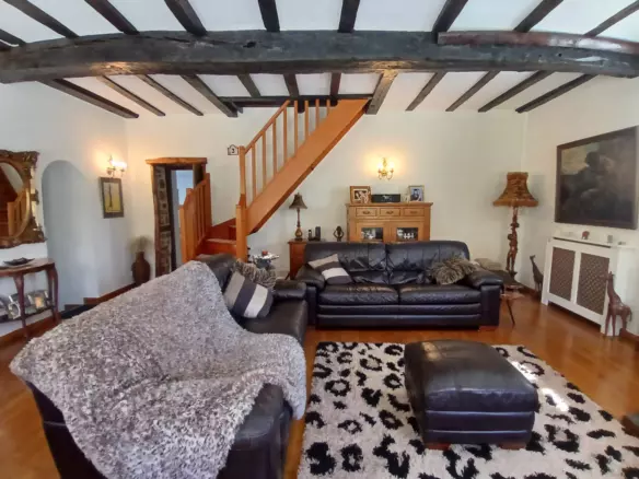 5-bedroom House In Busserolles, France (191 M²)