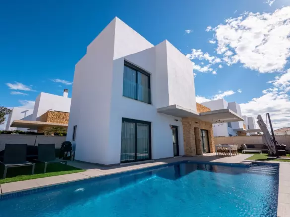 3-bedroom Villa In Ciudad Quesada, Spain (135 M²)