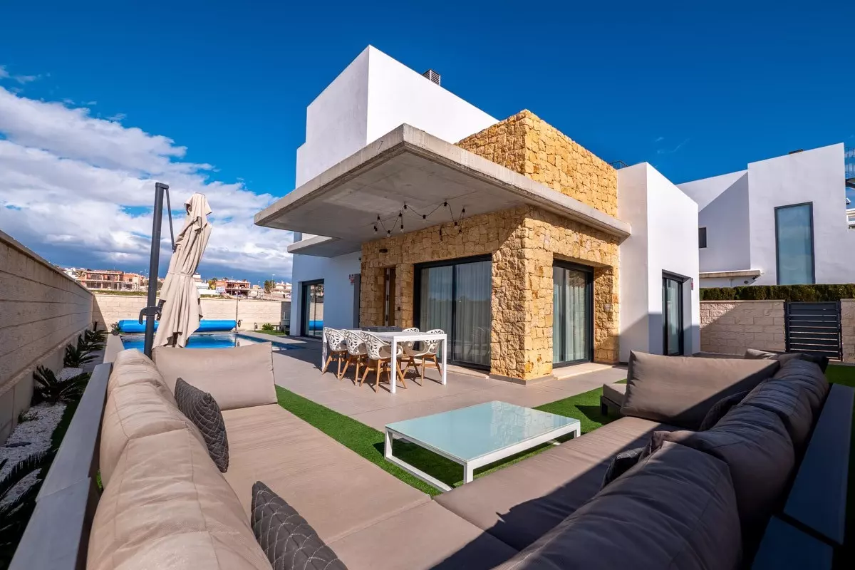 3-bedroom Villa In Ciudad Quesada, Spain (135 M²)