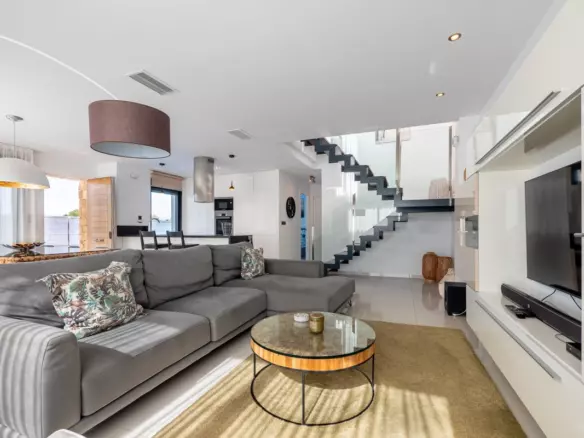 3-bedroom Villa In Ciudad Quesada, Spain (135 M²)