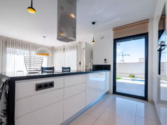 3-bedroom Villa In Ciudad Quesada, Spain (135 M²)