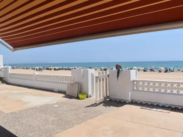 6-bedroom Villa In Guardamar Del Segura, Spain (199 M²)