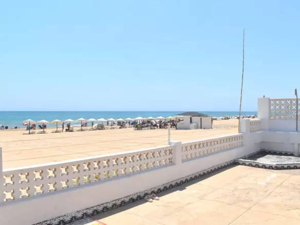 6-bedroom Villa In Guardamar Del Segura, Spain (199 M²)