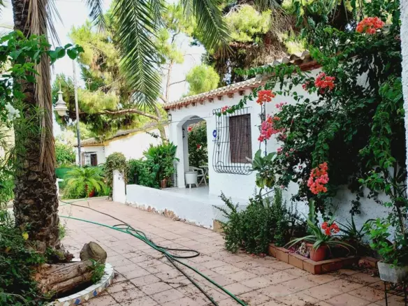 4-bedroom Villa In Orihuela Costa, Spain (110 M²)