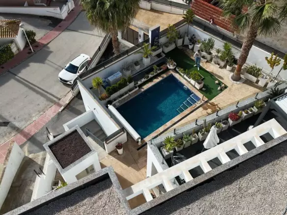 3-bedroom Villa In Rojales, Spain (225 M²)