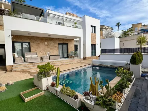 3-bedroom Villa In Rojales, Spain (225 M²)