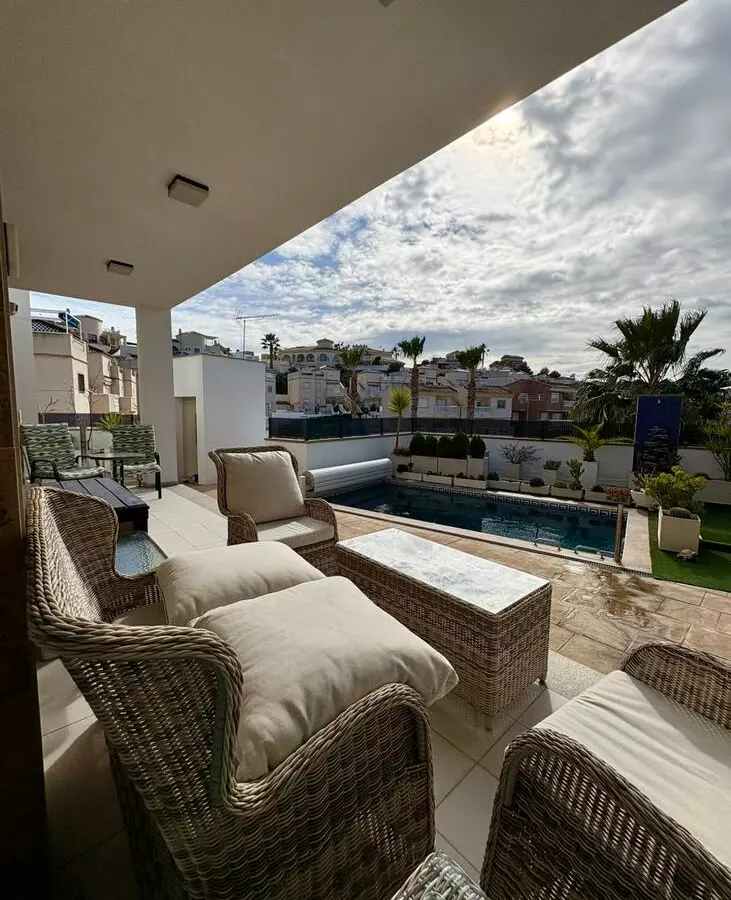 3-bedroom Villa In Rojales, Spain (225 M²)