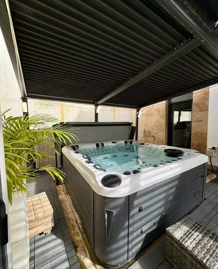 3-bedroom Villa In Rojales, Spain (225 M²)