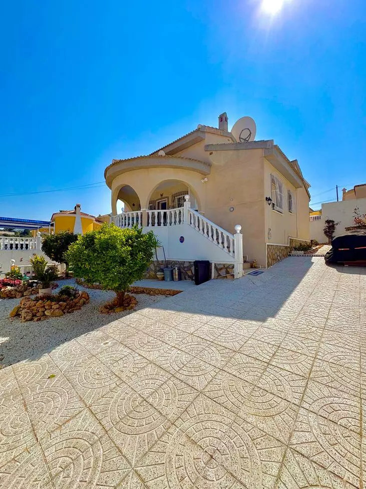 3-bedroom Villa In Rojales, Spain (146 M²)