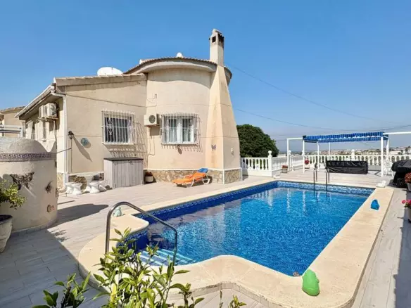 3-bedroom Villa In Rojales, Spain (146 M²)