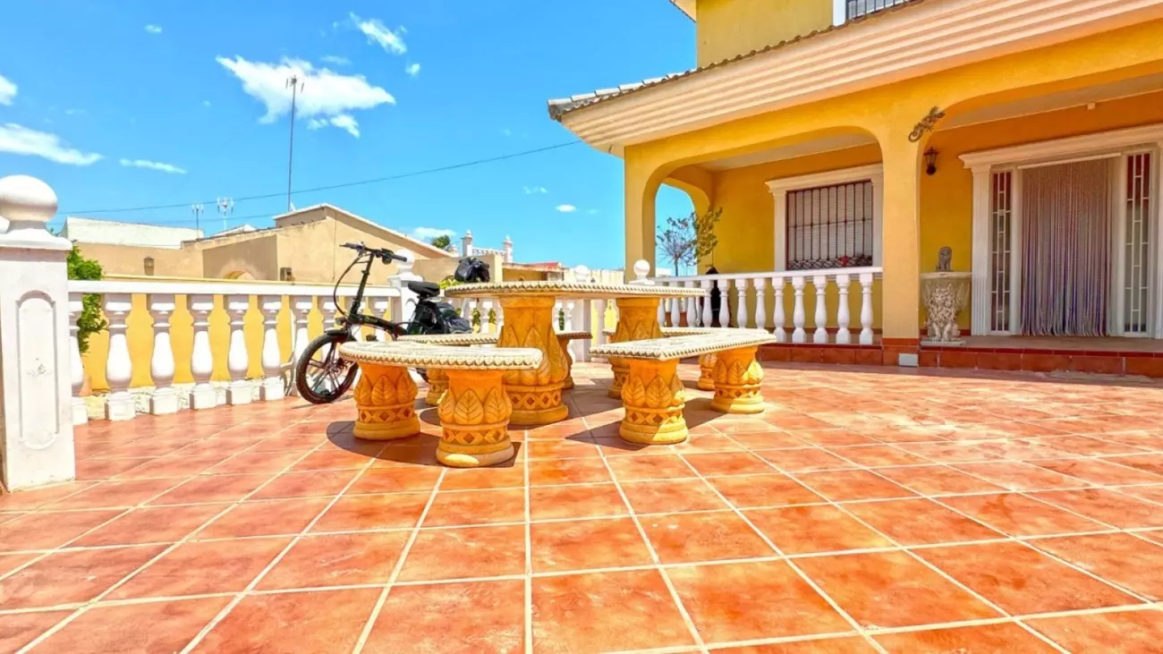 6-bedroom Villa In Torrevieja, Spain