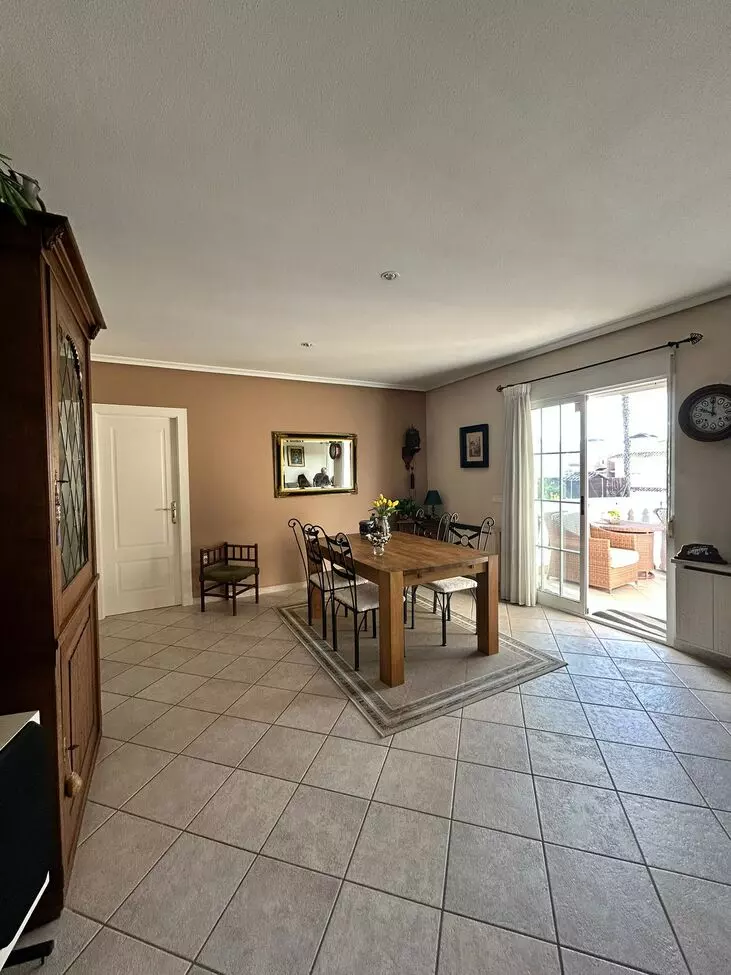 3-bedroom Villa In Torrevieja, Spain (292 M²)
