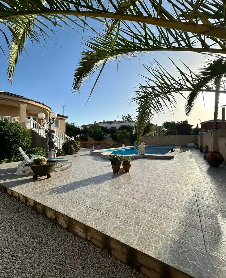 3-bedroom Villa In Torrevieja, Spain (292 M²)