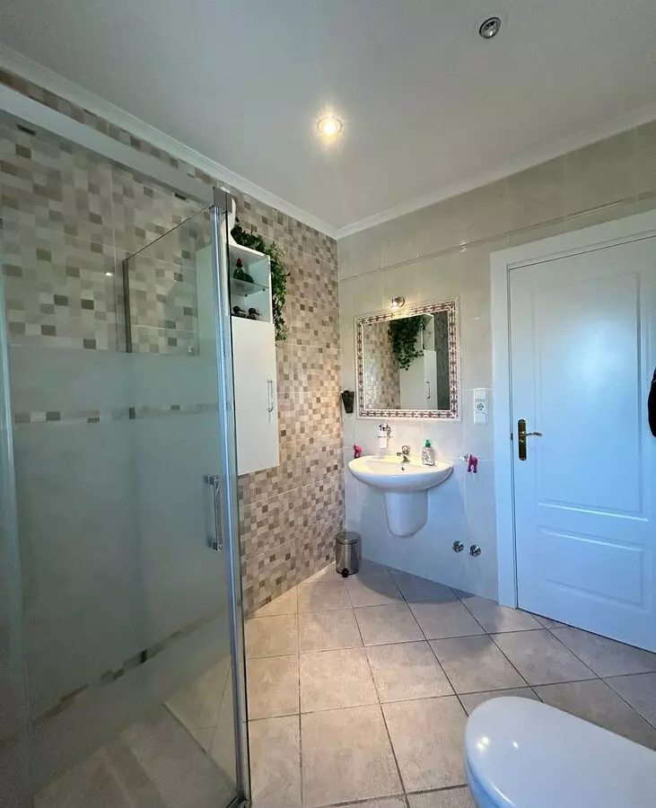 3-bedroom Villa In Torrevieja, Spain (292 M²)