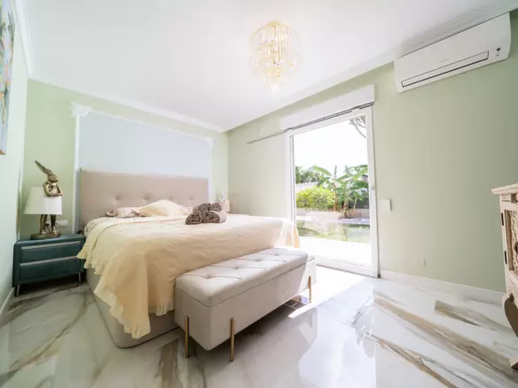 4-bedroom Villa In Torrevieja, Spain (201 M²)