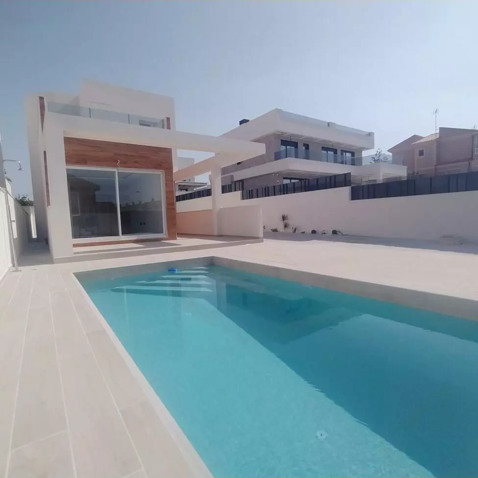 villa-torrevieja-vil313-2-b25075 3-bedroom Property In Torrevieja, Spain (407 M² Plot)