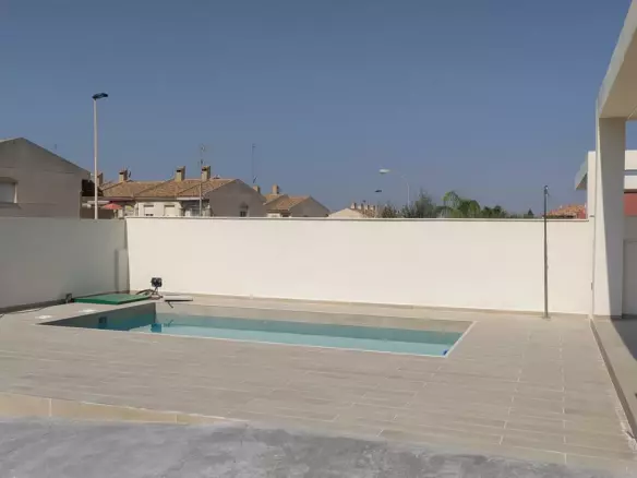 3-bedroom Property In Torrevieja, Spain (407 M² Plot)