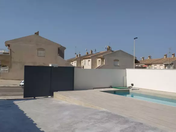 3-bedroom Property In Torrevieja, Spain (407 M² Plot)