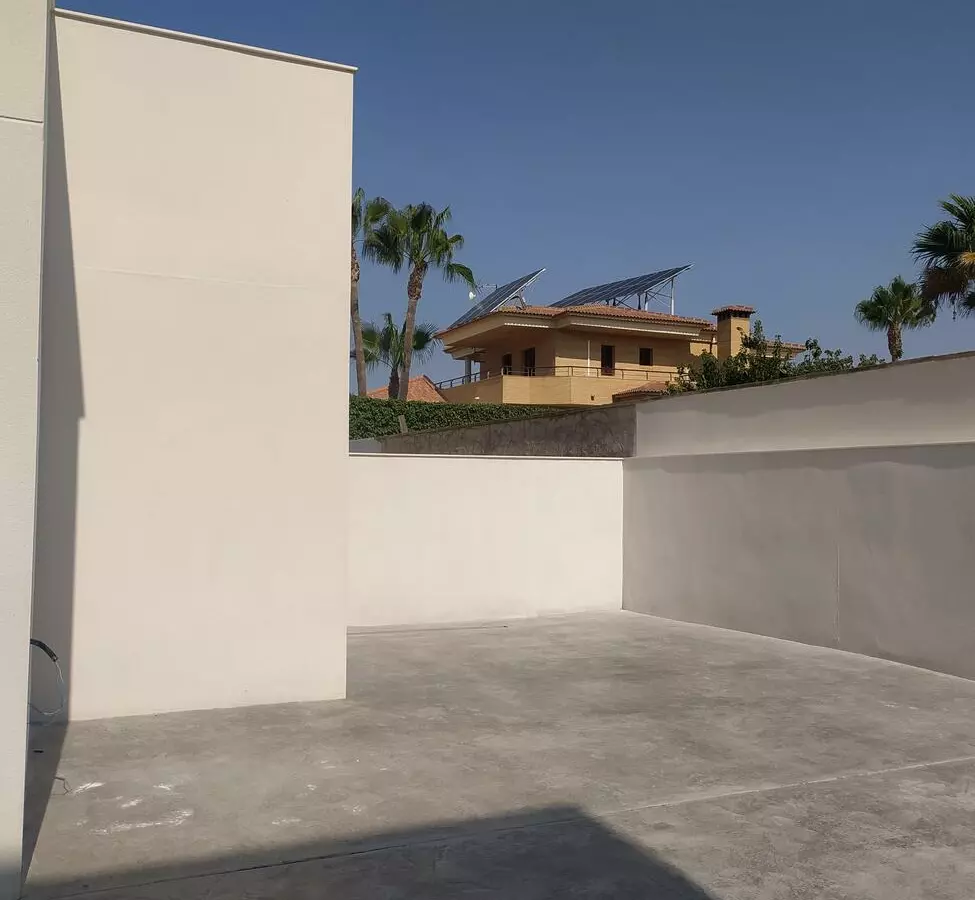 3-bedroom Property In Torrevieja, Spain (407 M² Plot)