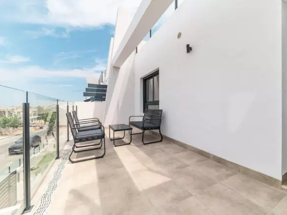 3-bedroom Apartment In San Miguel De Salinas, Spain (85 M²)