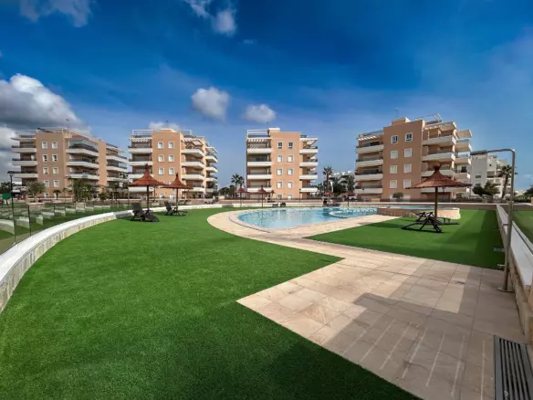 3-bedroom Apartment In Rojales, Spain (101 M²)