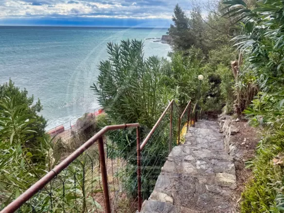 Seafront Apartment In Cervo With Panoramic Terrace And Shared Pool