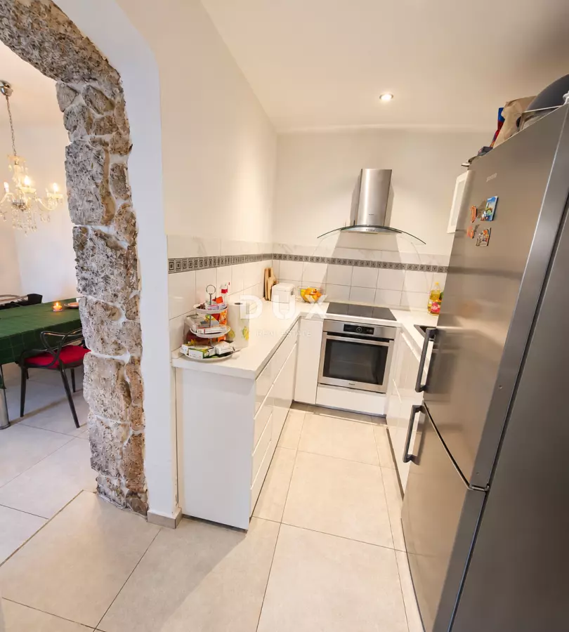 3-bedroom Apartment In Volosko, Croatia (87 M²)