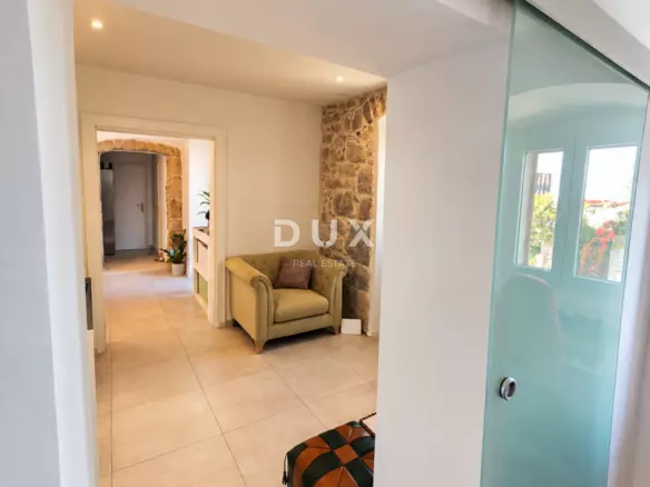 3-bedroom Apartment In Volosko, Croatia (87 M²)