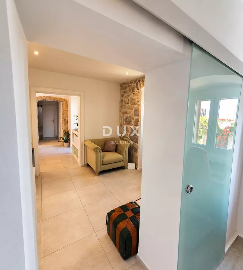 3-bedroom Apartment In Volosko, Croatia (87 M²)