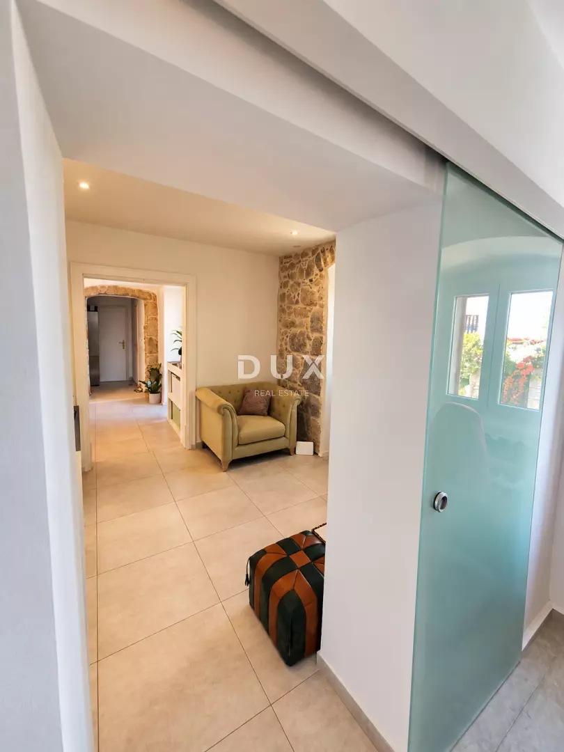 3-bedroom Apartment In Volosko, Croatia (87 M²)