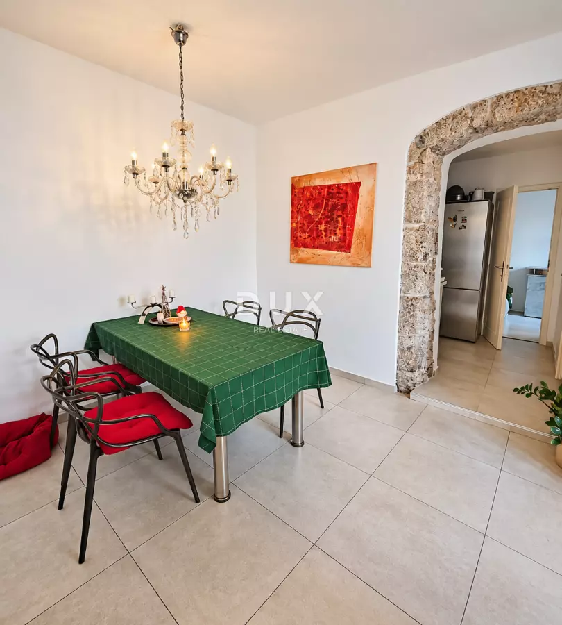 3-bedroom Apartment In Volosko, Croatia (87 M²)