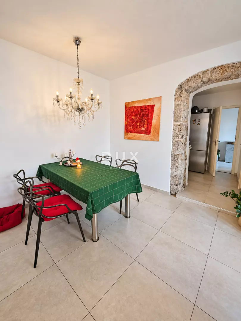 3-bedroom Apartment In Volosko, Croatia (87 M²)