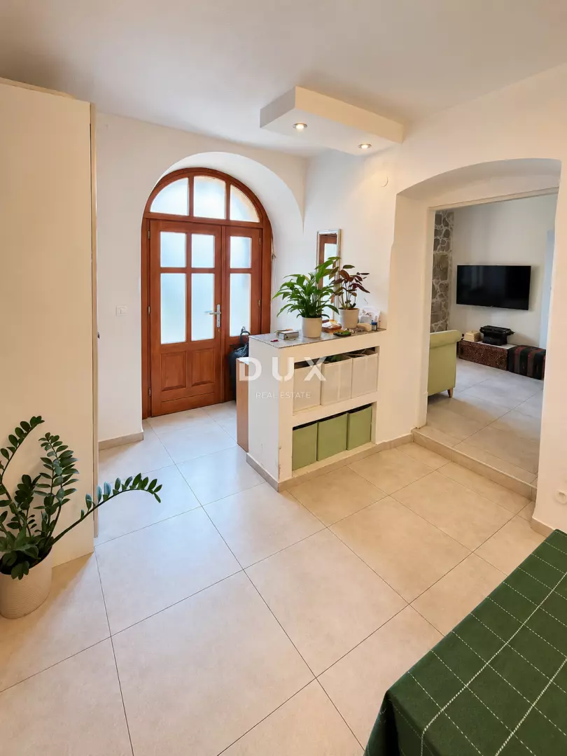 3-bedroom Apartment In Volosko, Croatia (87 M²)