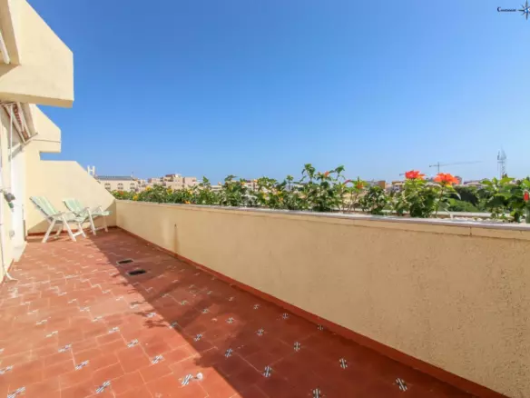 2-bedroom Penthouse In Torrevieja, Spain (85 M²)