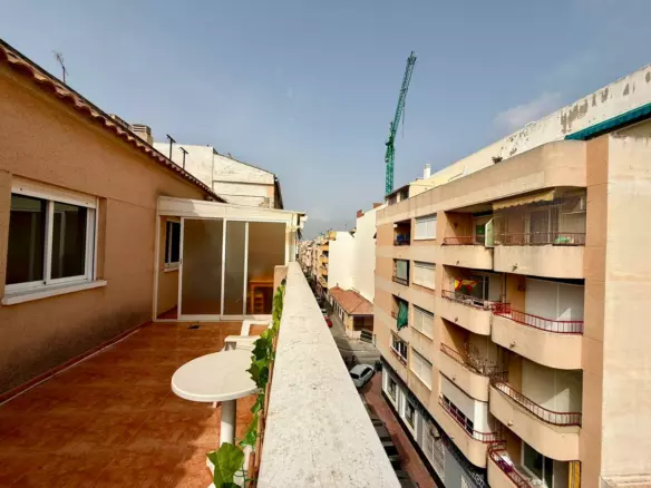 3-bedroom Penthouse In Torrevieja, Spain (82 M²)