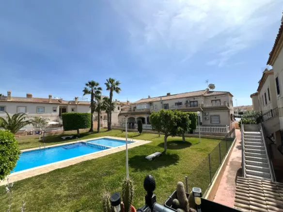 2-bedroom Bungalow In Torrevieja, Spain (55 M²)