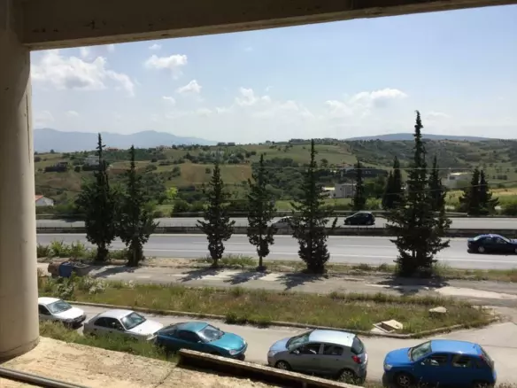 Commercial Property In Greece (1.120 M²)