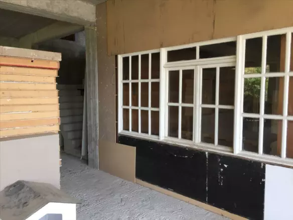 Commercial Property In Greece (1.120 M²)