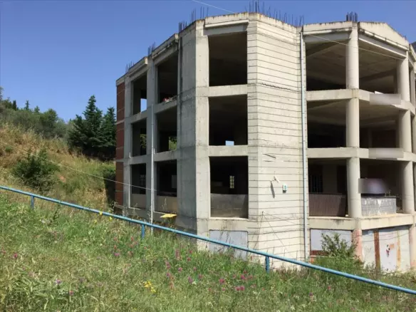 Commercial Property In Greece (1.120 M²)