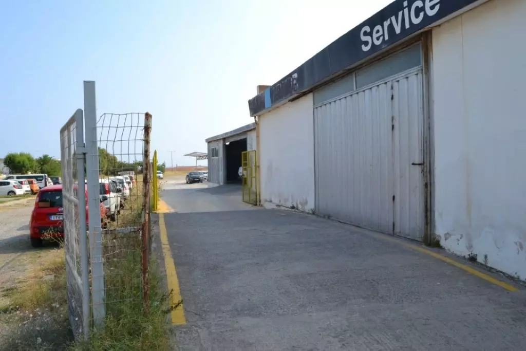 Business In Nea Alikarnassos, Greece (5.700 M²)