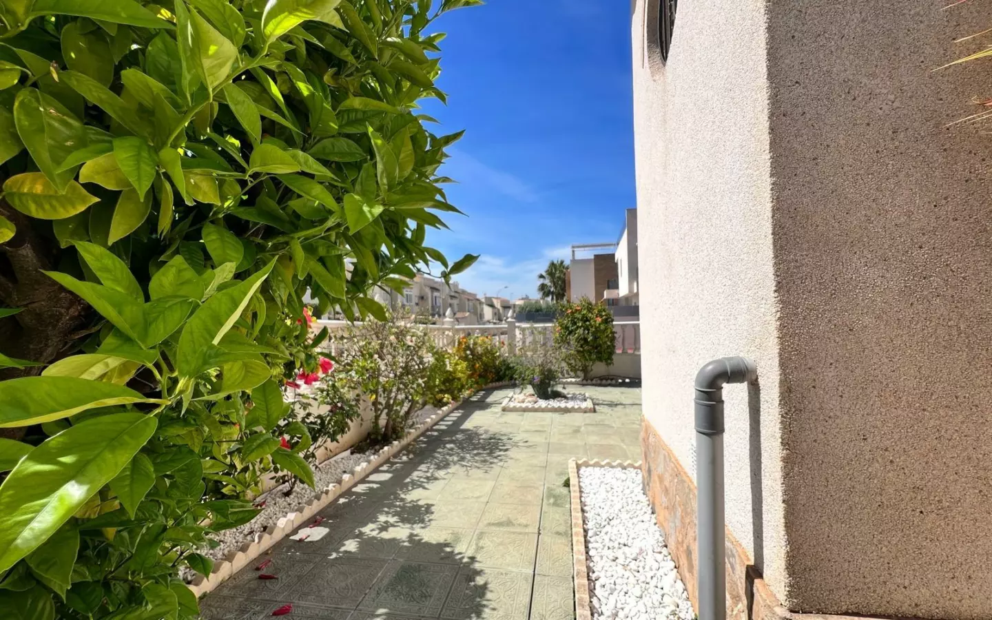 3-bedroom Quad House In Torrevieja, Spain (132 M²)